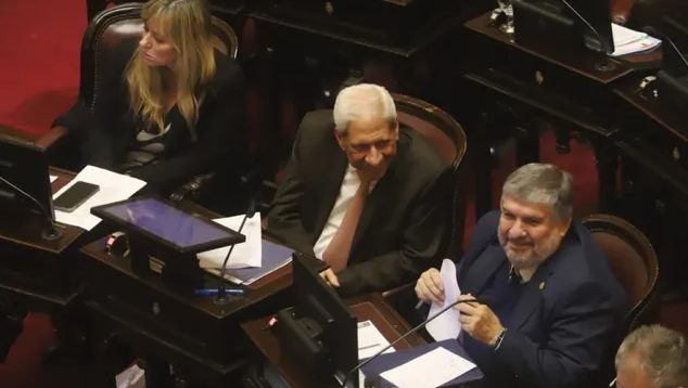 El Senado rechazó cinco decretos de Milei y la oposición avanza con nuevos proyectos