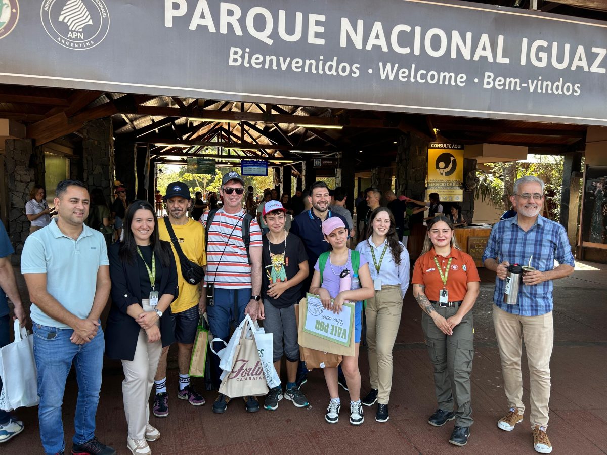 Iguazú celebró al turista número 1 millón del año en el Parque Nacional 1 2 - turista un millon 2 1 - 1