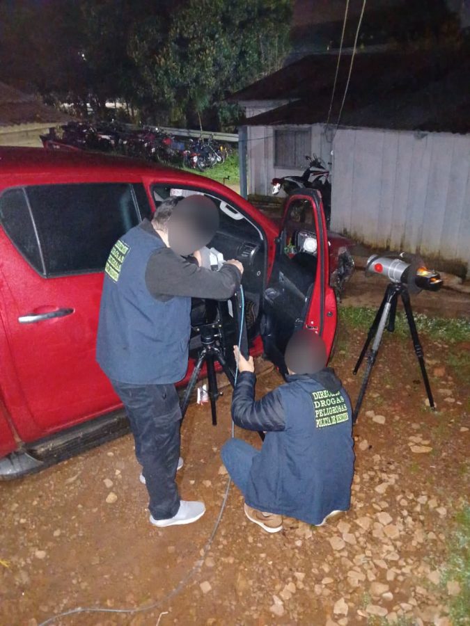 Alba Posse: secuestran más de 300 kilos de marihuana en una camioneta robada 4 8 - Alba Posse secuestran mas de 300 kilos de marihuana en una camioneta robada 3 - 7