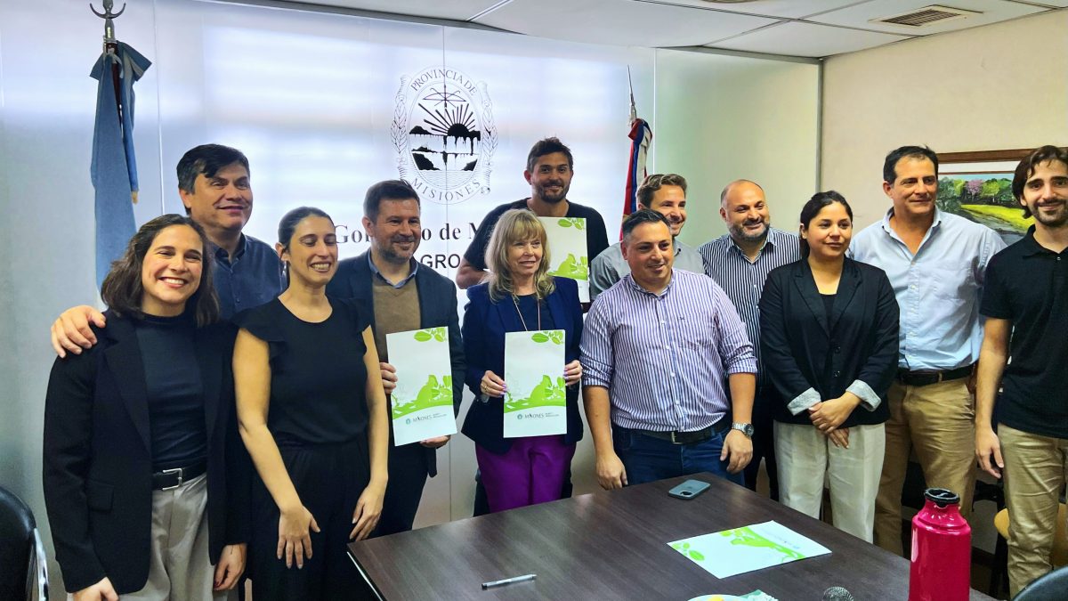Misiones impulsa la producción de hongos en escuelas agrotécnicas con un convenio interinstitucional