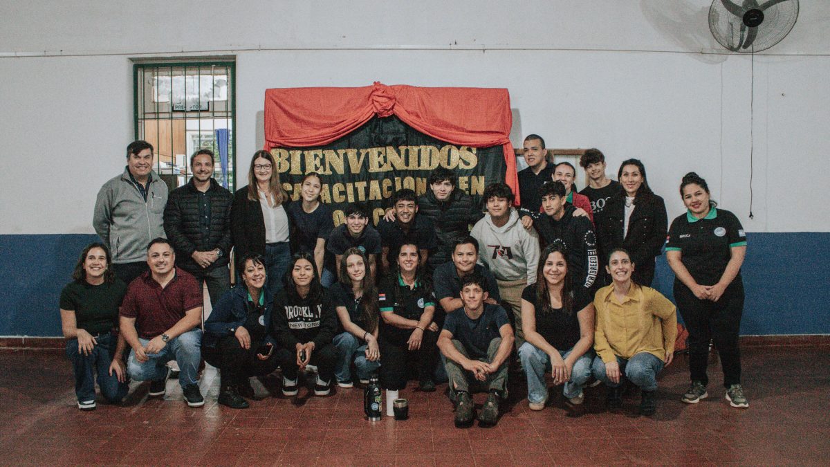 Misiones impulsa la producción de hongos en escuelas agrotécnicas con un convenio interinstitucional 1 2 - Convenio Produccion de Hongos 3 - 1