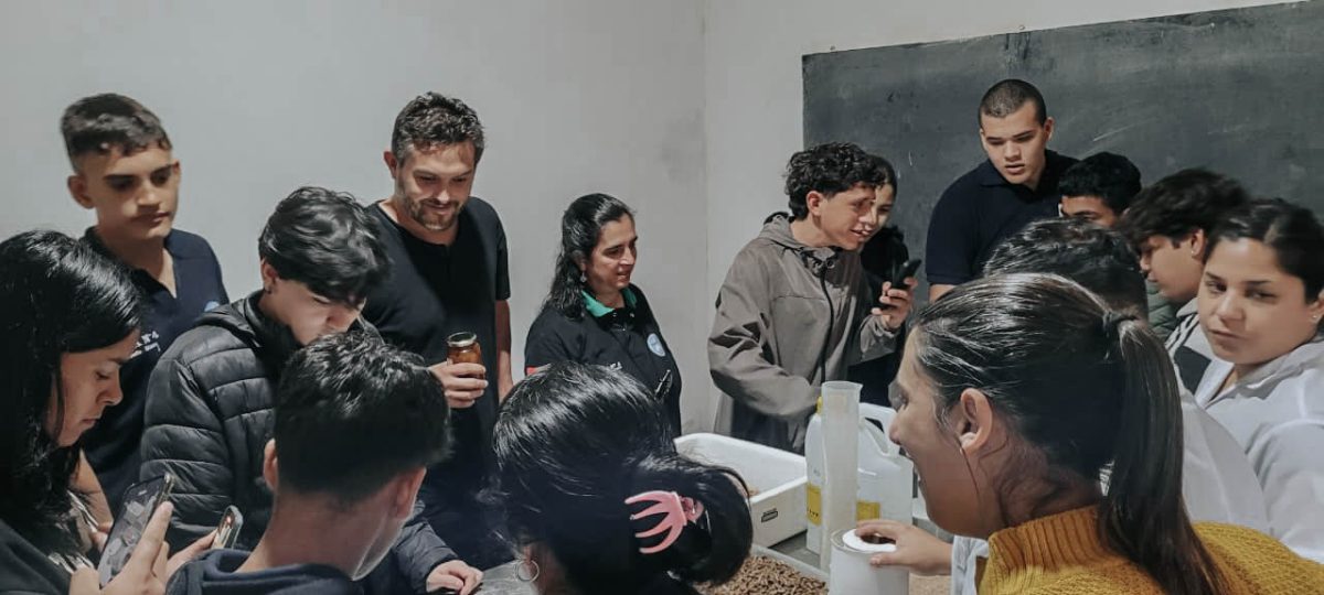 Misiones impulsa la producción de hongos en escuelas agrotécnicas con un convenio interinstitucional 2 4 - Convenio Produccion de Hongos 4 - 3