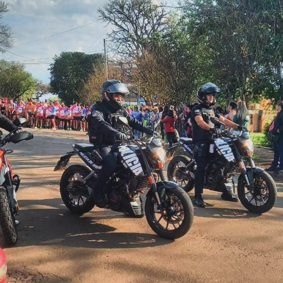 Destacan la presencia policial con drones y patrullajes durante la Fiesta Nacional del Inmigrante 2 4 - Destacan la presencia policial con drones y patrullajes durante la Fiesta Nacional del Inmigrante 5 - 3
