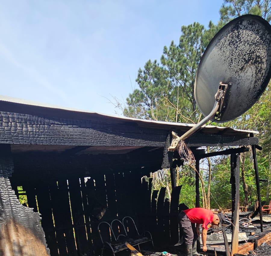 Vivienda en Santo Pipó fue destruida por un incendio