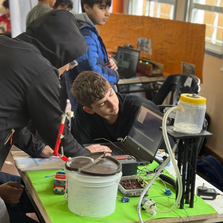 Misioneros compitieron por un lugar en la final del mundial de robótica 2 4 - Misioneros compitieron por un lugar en la final del mundial de robotica 3 - 3