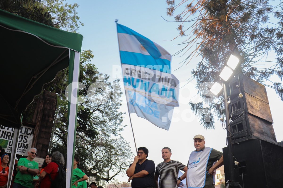 Misiones marchó en defensa de la educación pública 12 24 - Misiones marcho en defensa de la educacion publica 2 - 23