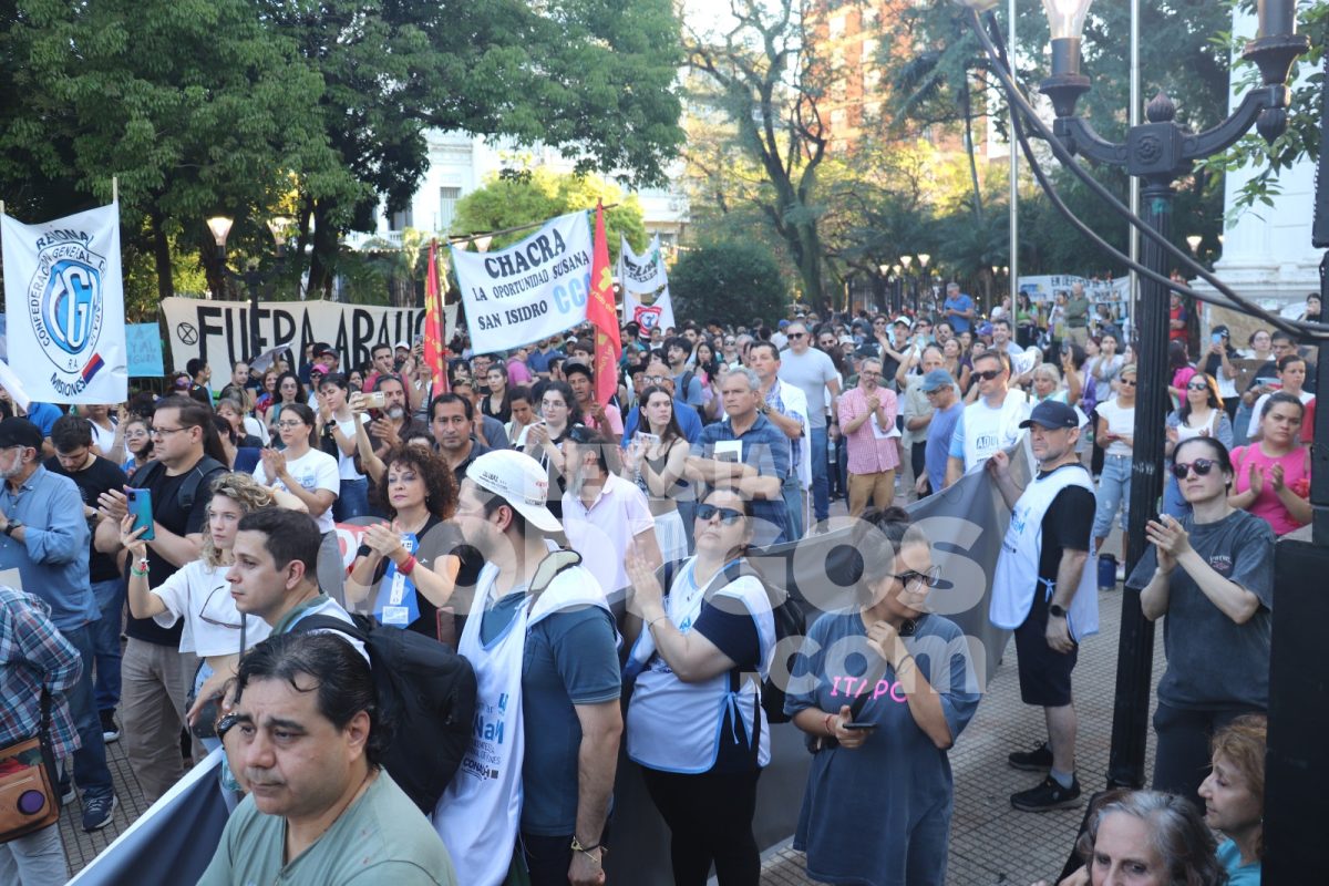 Misiones marchó en defensa de la educación pública 6 12 - Misiones marcho en defensa de la educacion publica 8 - 11