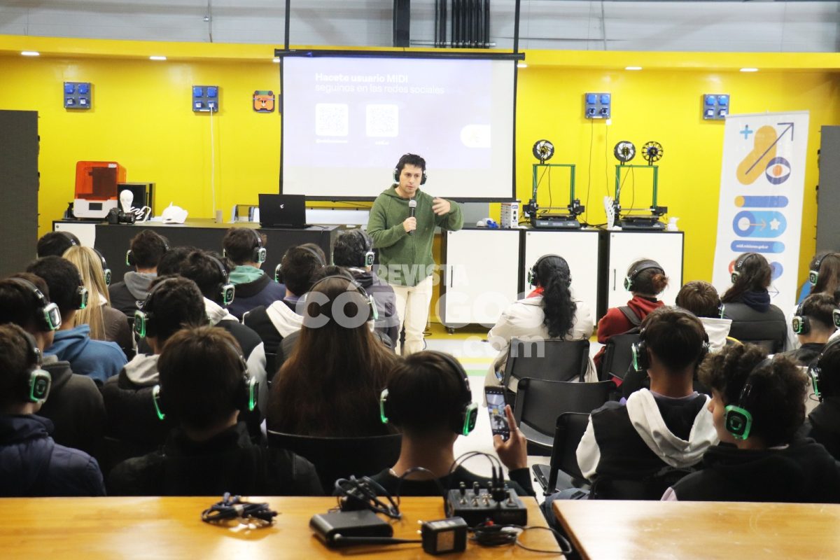 La Semana de la Industria cerró con más de 300 estudiantes en el PIIP de Posadas 11 22 - WhatsApp Image 2025 09 05 at 12.15.24 1 - 21