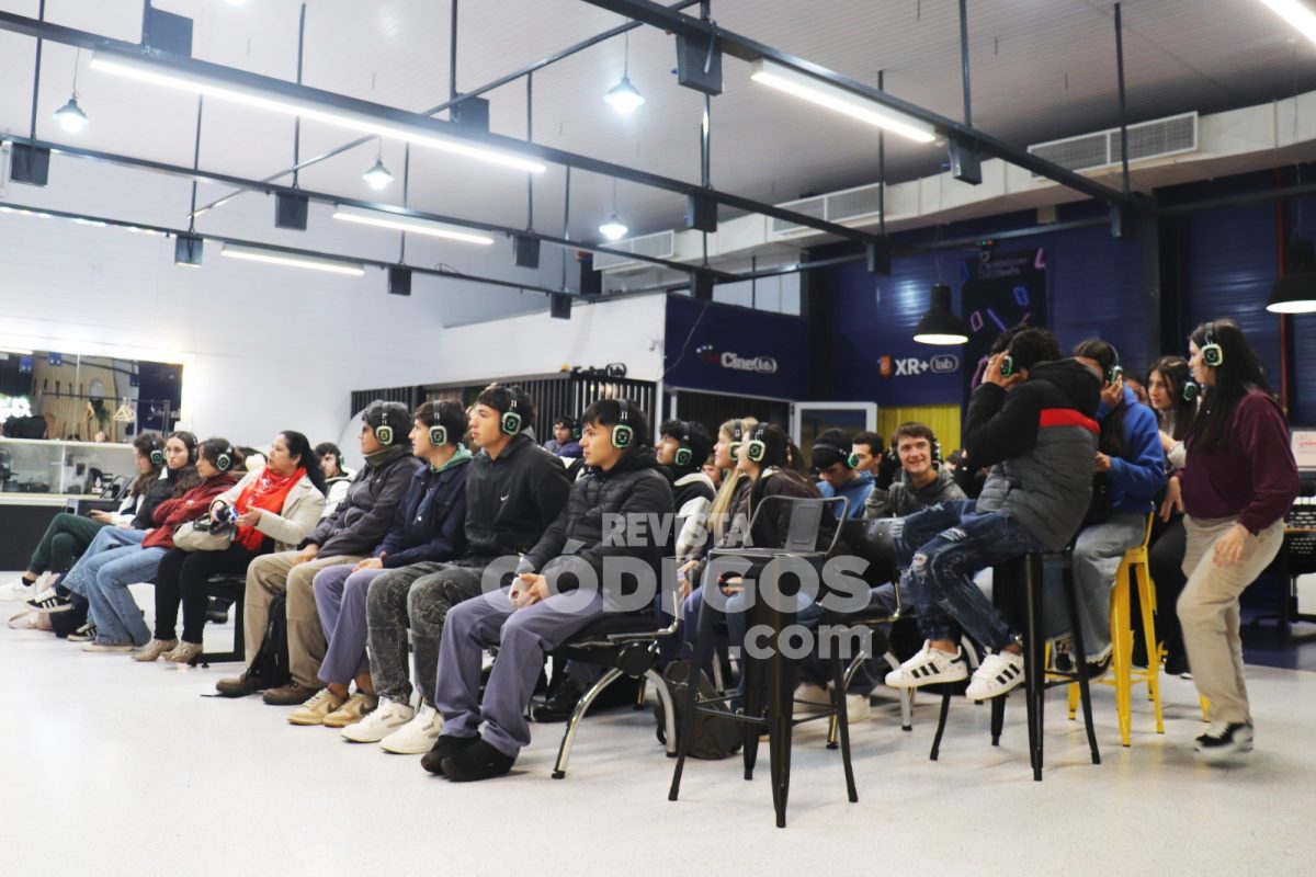 La Semana de la Industria cerró con más de 300 estudiantes en el PIIP de Posadas 9 18 - WhatsApp Image 2025 09 05 at 12.15.25 1 - 17