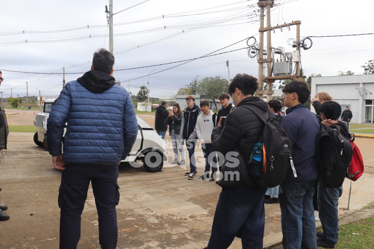 La Semana de la Industria cerró con más de 300 estudiantes en el PIIP de Posadas 1 2 - WhatsApp Image 2025 09 05 at 12.15.29 1 - 1