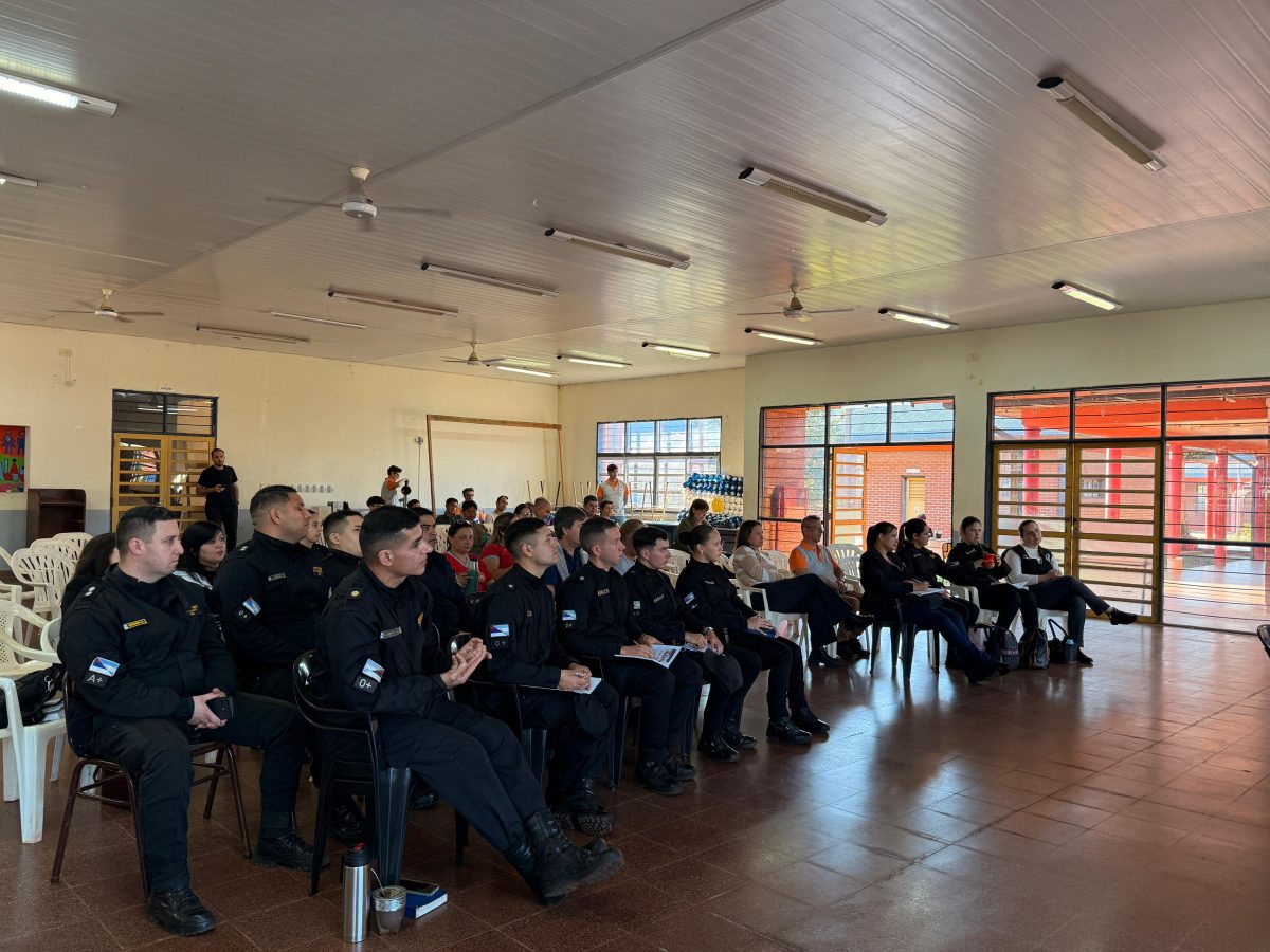 La Policía de Misiones lanzó una red interna de cuidado para prevenir crisis emocionales 