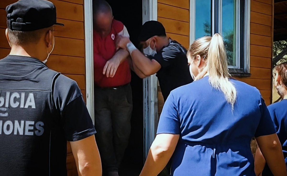 Rápida acción policial permitió rescatar a un hombre en estado de abandono en Panambí