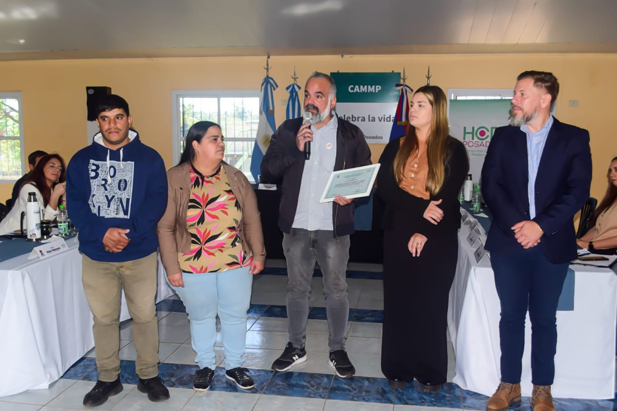 Chamamé, debate y comunidad: así fue la sesión del Concejo posadeño en el barrio Aeroclub 2 4 - concejo deliberante 2 - 3