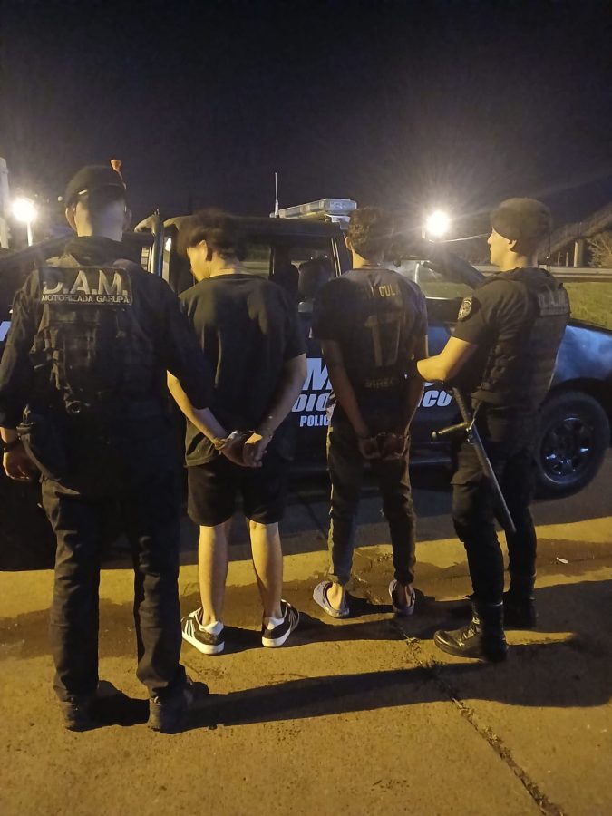 Operativos en Posadas y Garupá culminaron con cinco detenidos y varias motos secuestradas 1 2 - detenidos motos 3 - 1