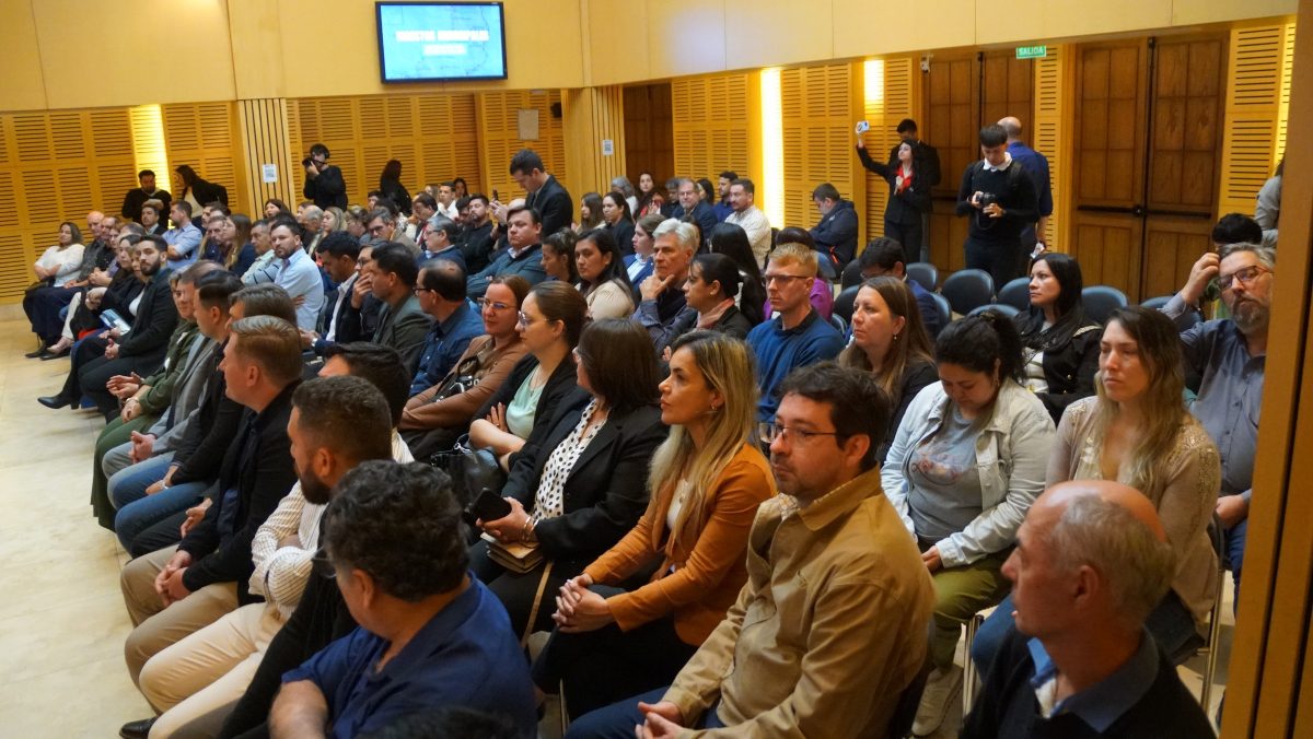 Municipios firmaron convenios con el Digesto Jurídico para compilar sus normativas 4 8 - digesto 6 - 7