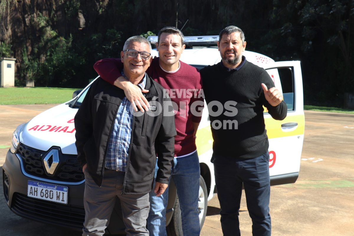 entrega de ambulancias 16 - 29