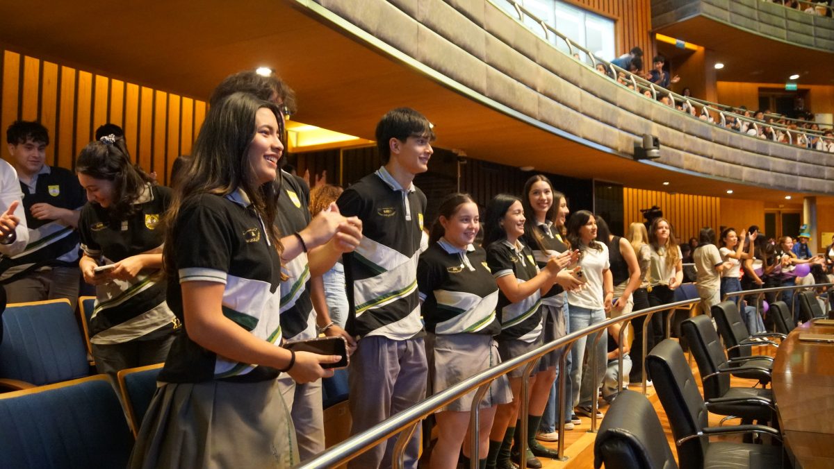 parlamento estudiantil 8 - 13