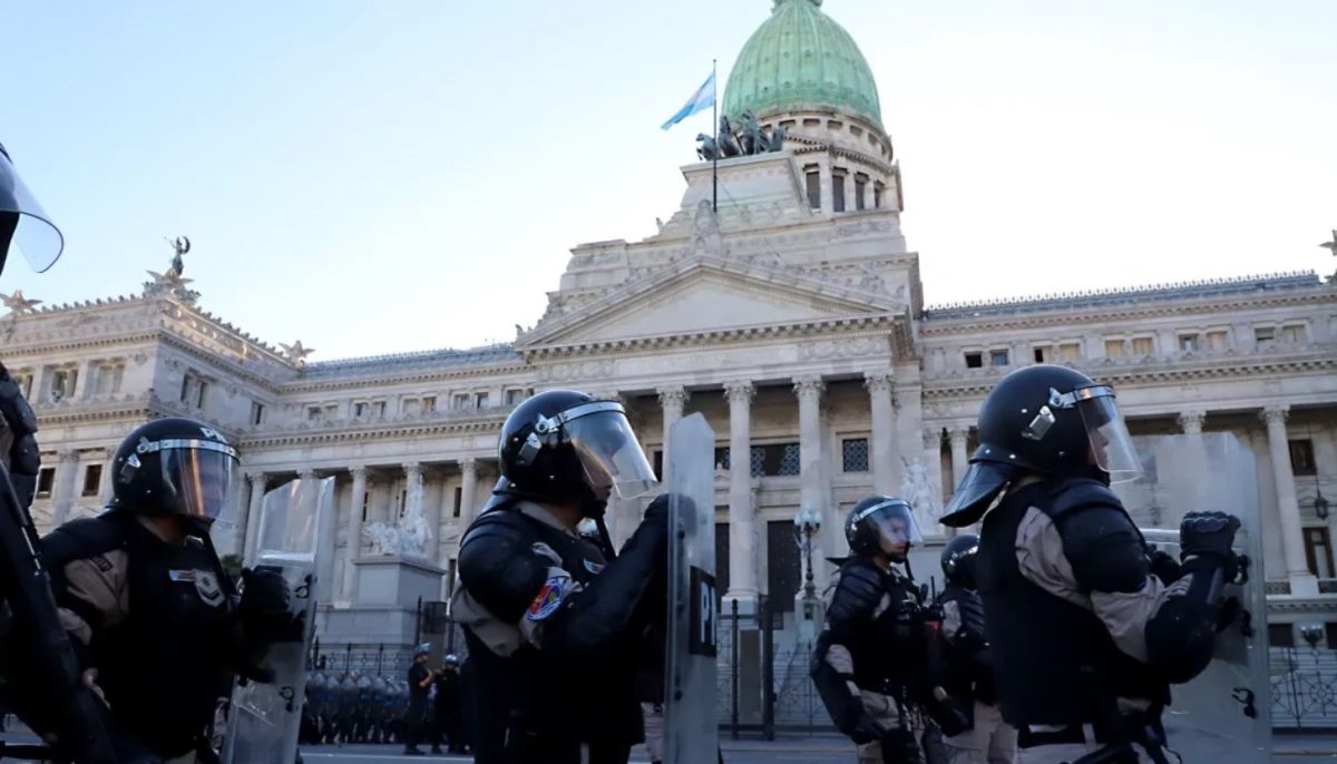 policias