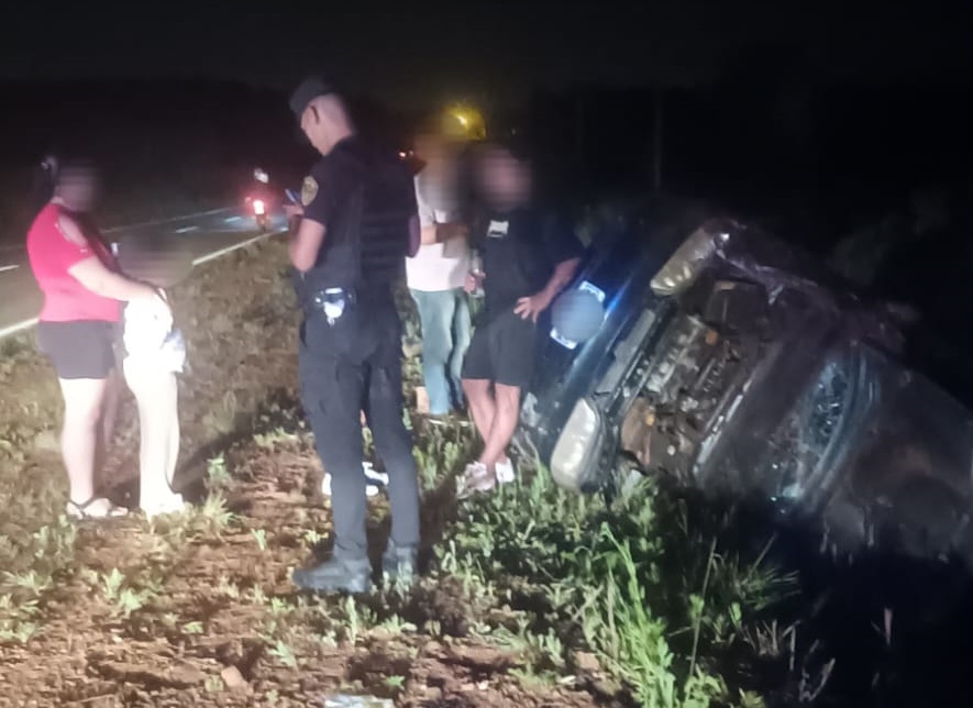 Dos jóvenes terminaron lesionados tras despiste en la ruta provincial 204