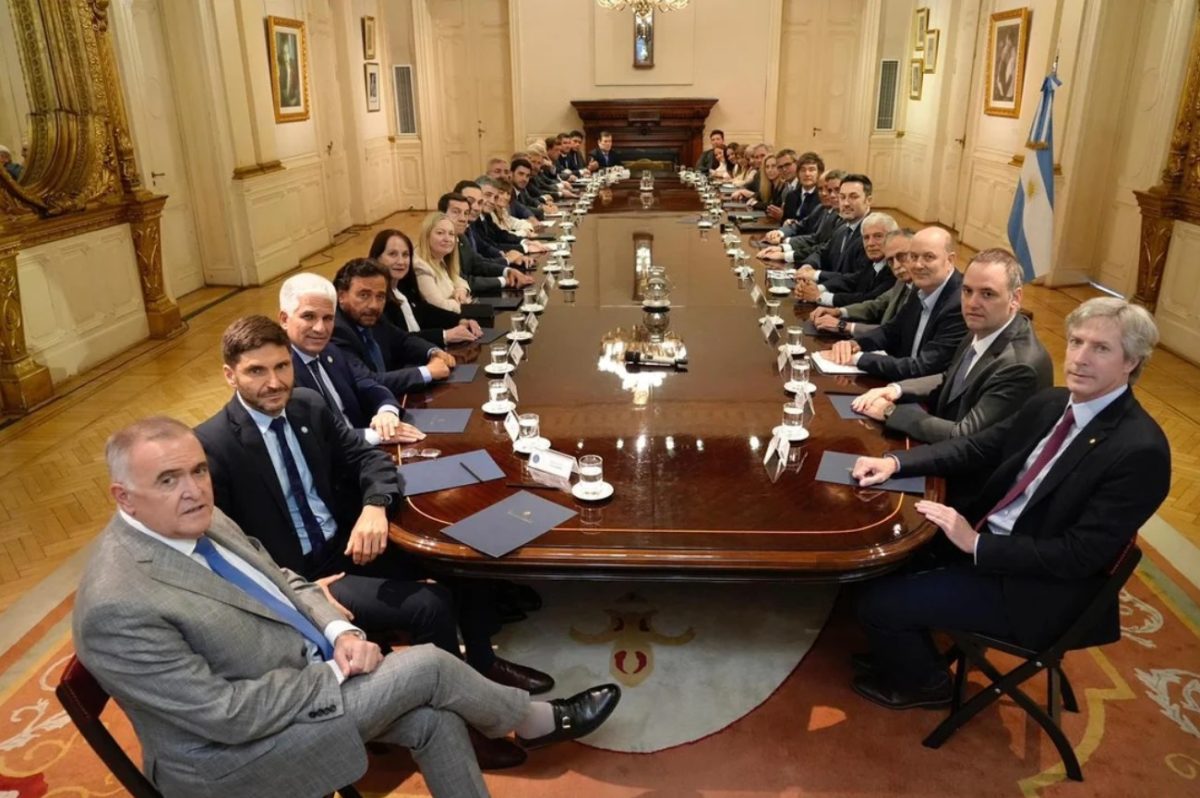 Con presencia de Passalacqua, finalizó el encuentro de gobernadores con Milei