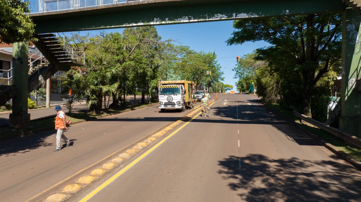 Travesía urbana de Alem: Vialidad provincial demarcó Ruta 4 1 2 - DPV TRAVESIA URBANA RP4 ALEM 2 - 1