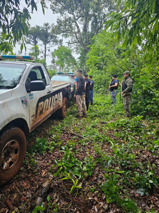 Detuvieron a dos hombres sospechosos por un homicidio tras una ronda de tragos en Andresito 1 - 3
