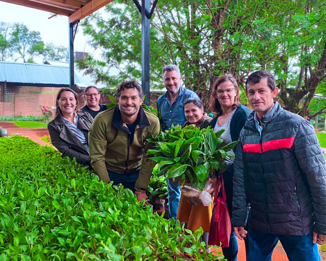 Impulsan las chacras multiproductivas en Misiones con entrega de plantines hortícolas y frutales 1 2 - Entrega Bernardo Agro 1 - 1