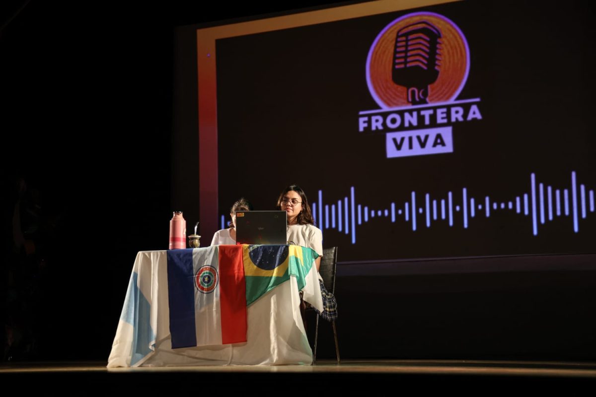 Passalacqua entregó premios a ganadores del Mbojere Cultural sobre Identidad Regional 6 12 - IMG 20251016 WA0079 - 11