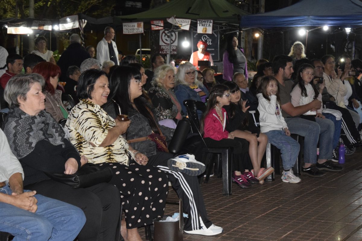 Villa Urquiza celebró su 90º aniversario con baile, música y una feria 5 10 - IMG 20251019 WA0013 - 9