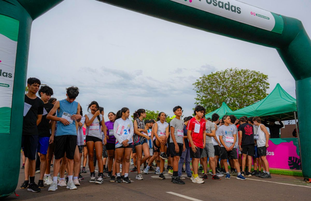 La Estudiantina Posadeña celebró su 75° aniversario con una maratón en la Costanera 5 10 - IMG 20251023 WA0106 - 9