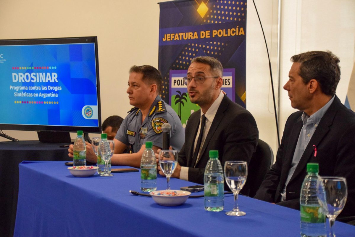 Policías misioneros se capacitaron en detección de drogas sintéticas y precursores químicos 1 2 - IMG 20251024 WA0096 - 1