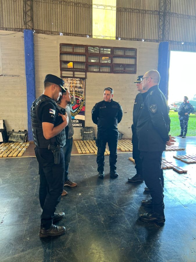 Incautan marihuana valuada en 11.000 millones en Bonpland 8 - 11