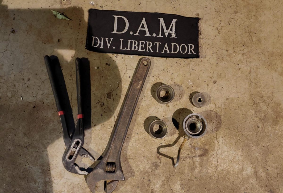 La Policia evito detuvo a delincuentes que intentaban robar cables en la usina de La Tablada 5 - 1