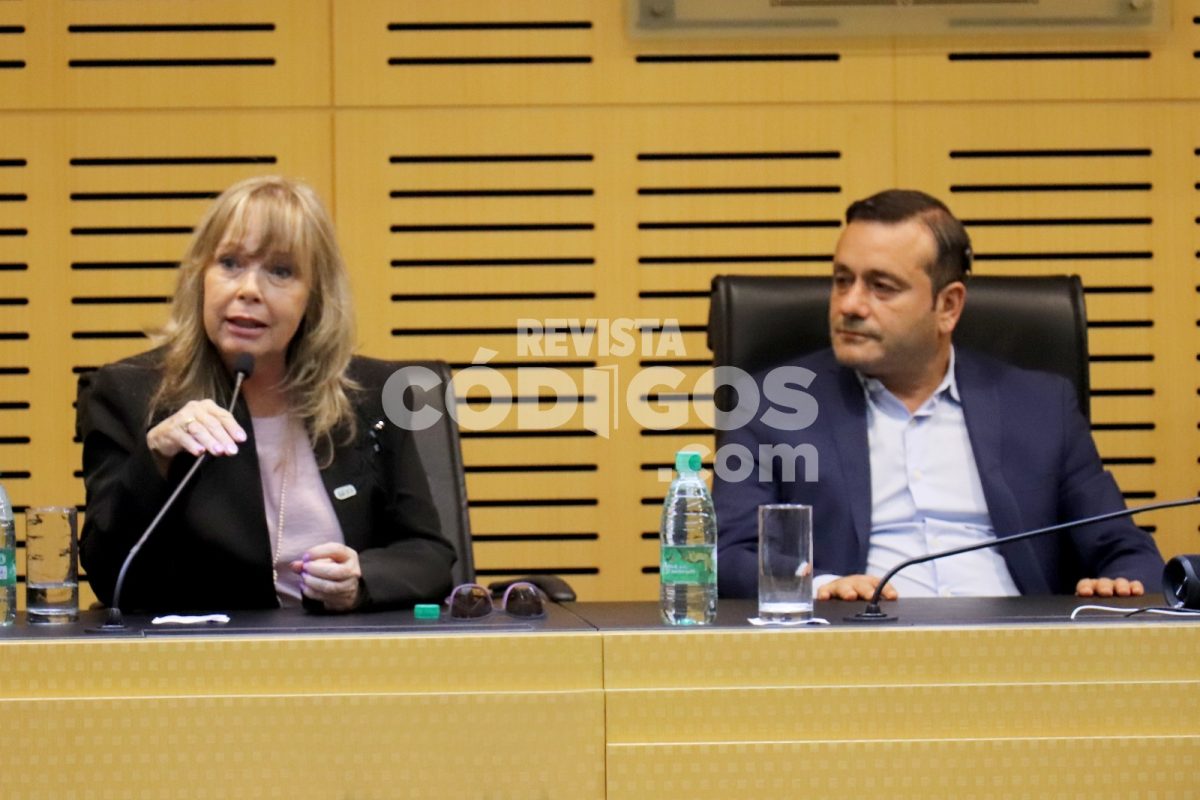 La UNaM reforzo vinculos con la Legislatura Misiones tras la firma de nuevos convenios 2 - 3