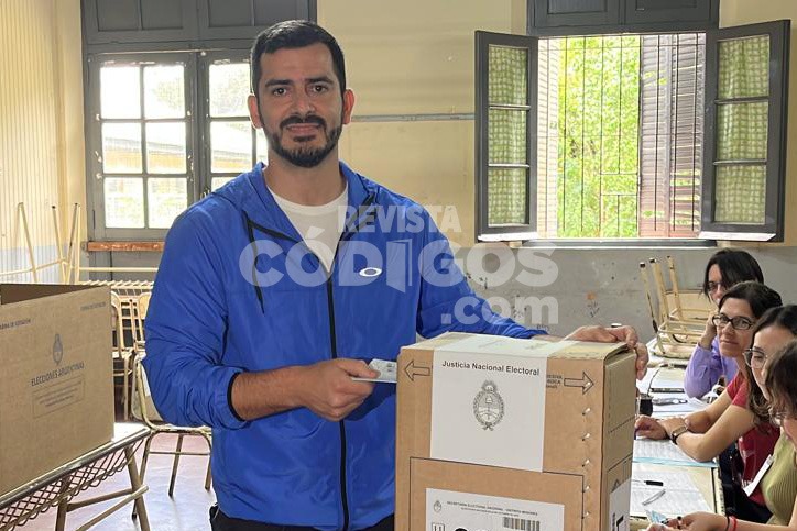 “La mejor manera de reivindicar la democracia es que el misionero elija su futuro”, subrayó Jair Dib