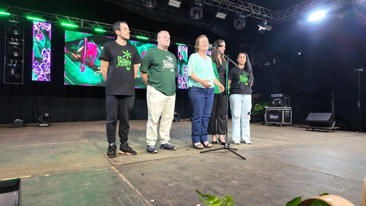 Montecarlo celebra una nueva edición de la Fiesta Nacional de la Orquídea y Provincial de la Flor 6 12 - MONTECARLO 1 - 11