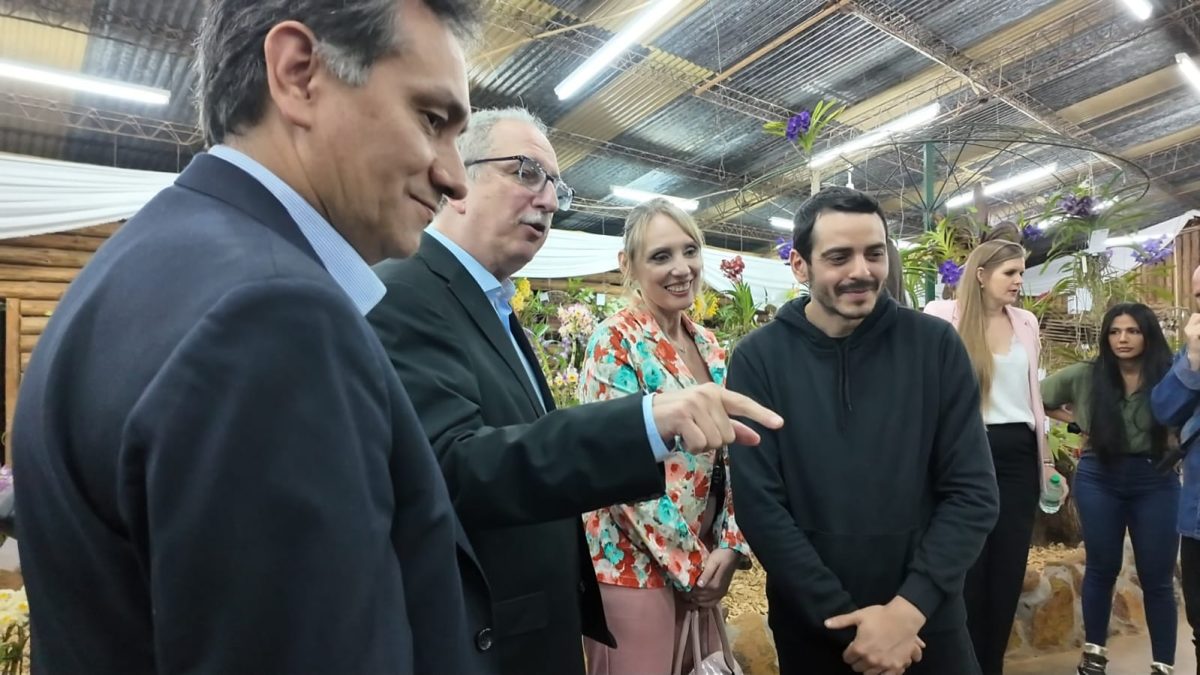 Montecarlo celebra una nueva edición de la Fiesta Nacional de la Orquídea y Provincial de la Flor 1 2 - MONTECARLO 9 - 1