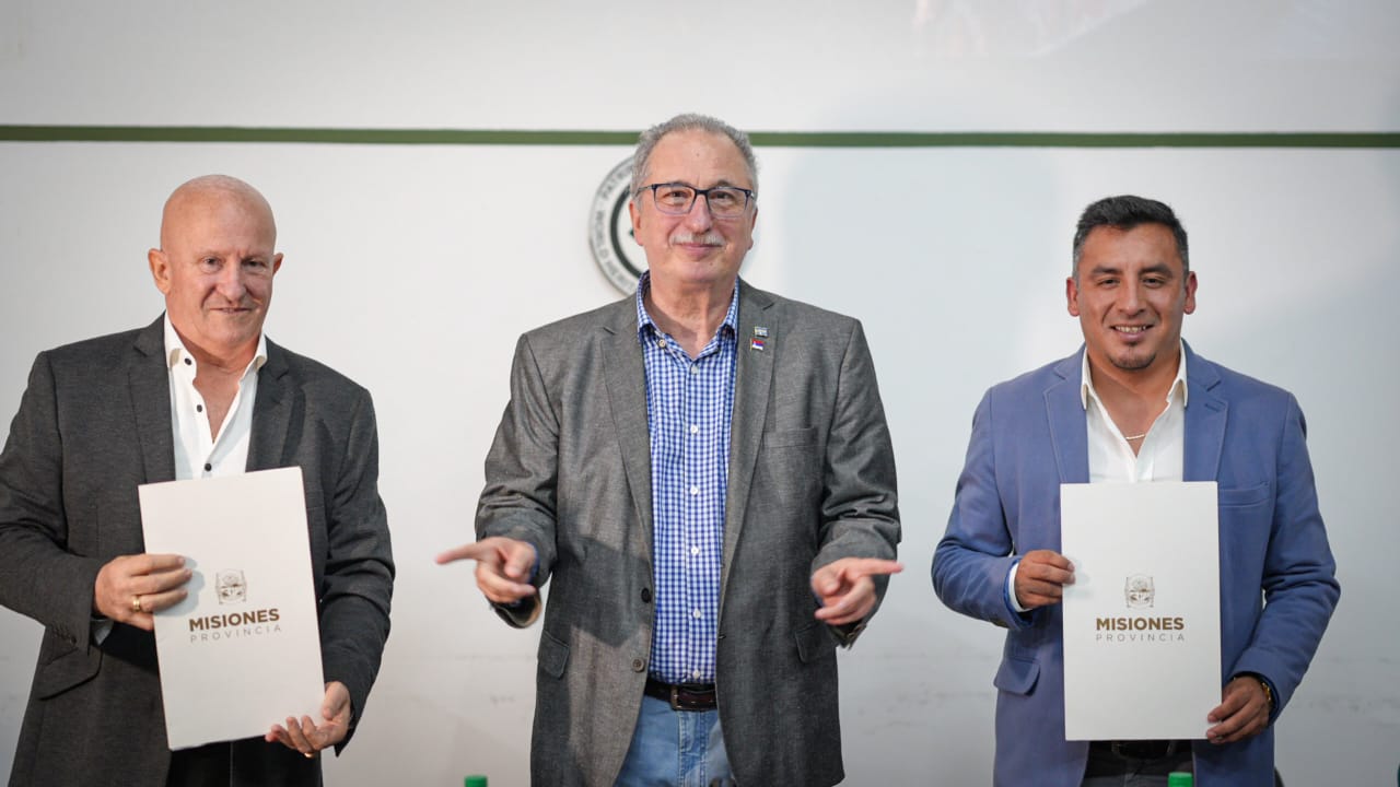Misiones fortalece lazos con Perú tras la firma de hermanamiento entre Iguazú y Machu Picchu 3 6 - Misiones fortalece lazos con Peru tras la firma de hermanamiento entre Iguazu y Machu Pichu passalacqua 2 - 5