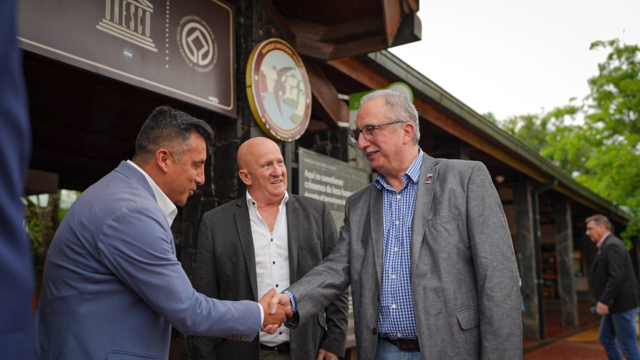 Misiones fortalece lazos con Perú tras la firma de hermanamiento entre Iguazú y Machu Picchu 2 4 - Misiones fortalece lazos con Peru tras la firma de hermanamiento entre Iguazu y Machu Pichu passalacqua 3 - 3