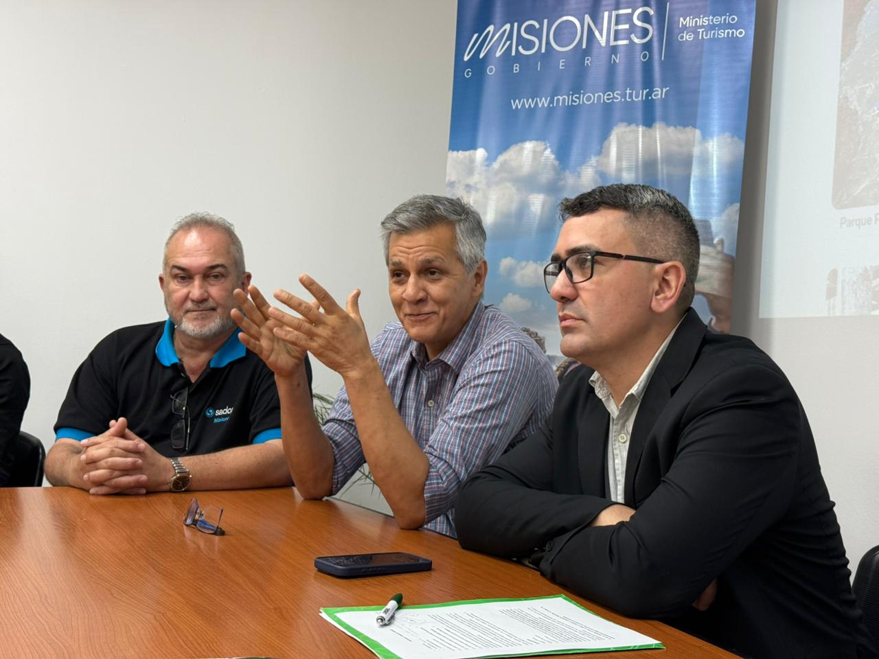 Misiones impulsa el programa "Conexión Turismo" con beneficios para trabajadores del sector 3 6 - Misiones impulsa el programa Conexion Turismo con beneficios para trabajadores del sector 3 - 5