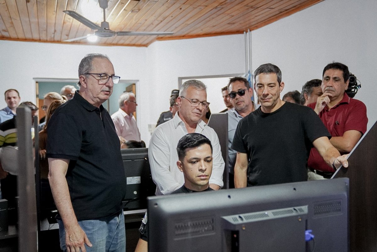 Passalacqua inauguró el nuevo sistema de cámaras de seguridad en Puerto Rico (1)