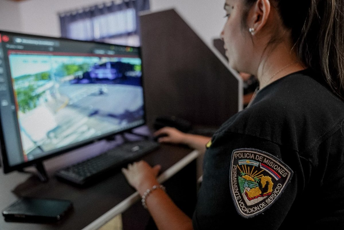 Passalacqua inauguró el nuevo sistema de cámaras de seguridad en Puerto Rico 3 6 - Passalacqua inauguro el nuevo sistema de camaras de seguridad en Puerto Rico 3 - 5