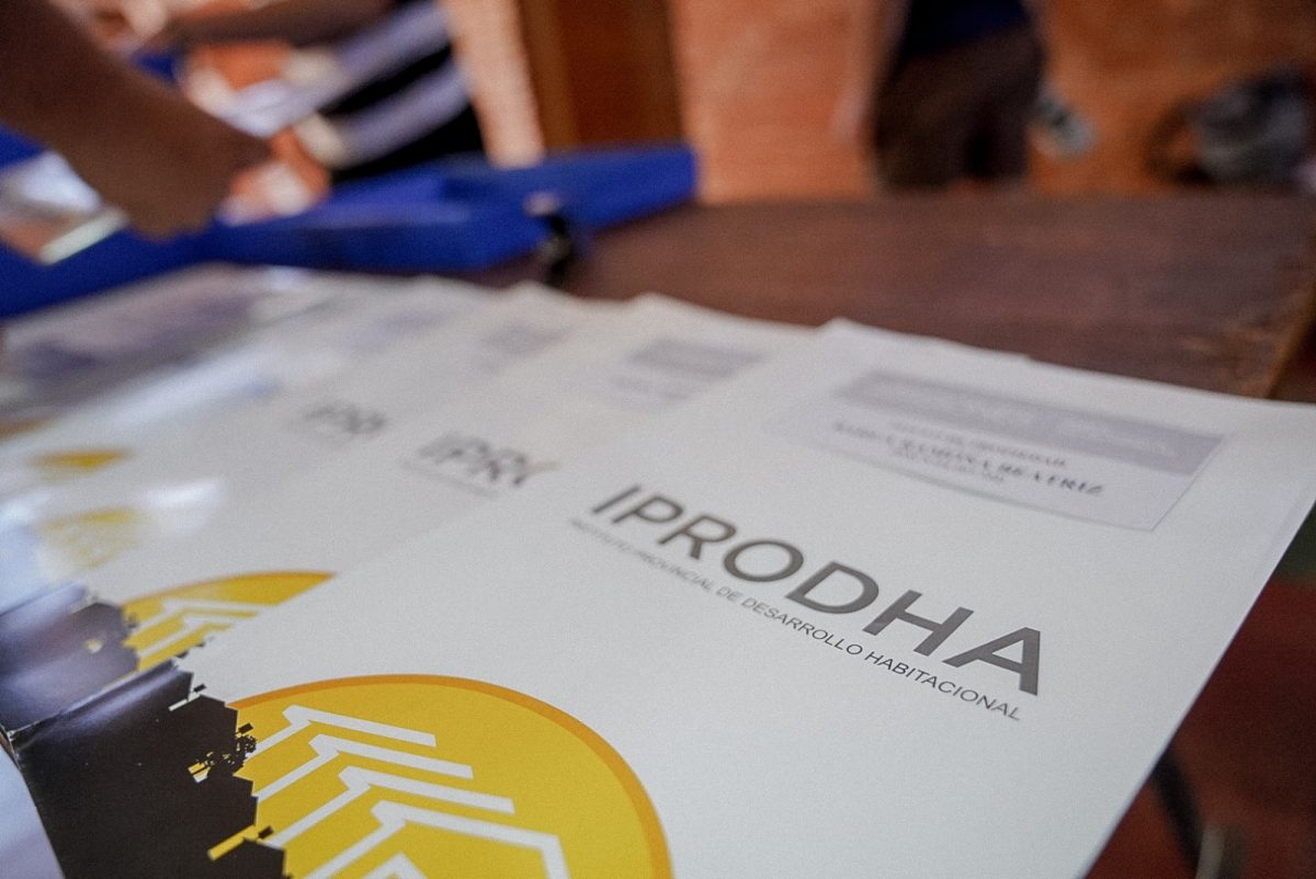 Passalacqua tras entrega de titulos de propiedad en Puerto Rico Es un acto de amor y devolucion 10 - 25