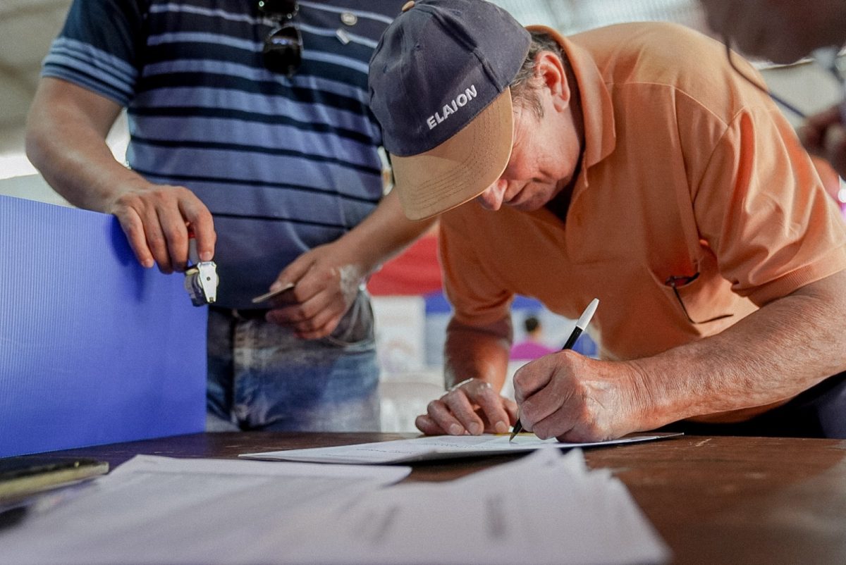 Passalacqua tras entrega de titulos de propiedad en Puerto Rico Es un acto de amor y devolucion 11 - 23