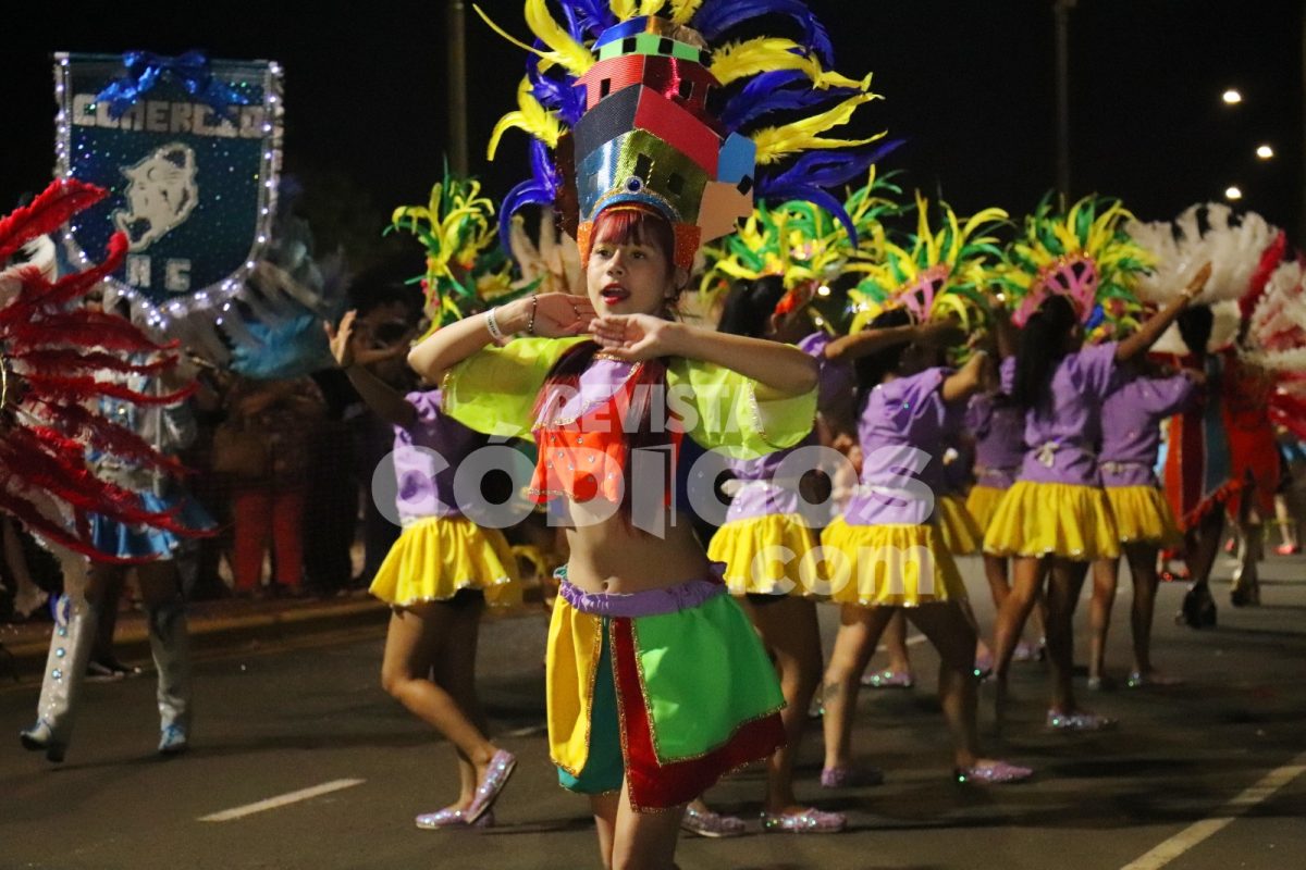 Posadas vive la tercera noche de la Estudiantina 2025 1 2 - Posadas vive la tercera noche de la Estudiantina 2025 2 - 1