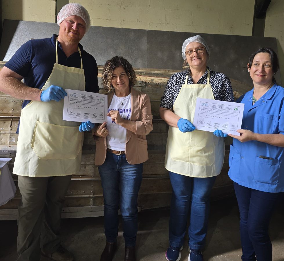 Productores misioneros se capacitaron en elaboración de quesos artesanales 3 6 - Productores misioneros se capacitaron en elaboracion de quesos artesanales 2 - 5