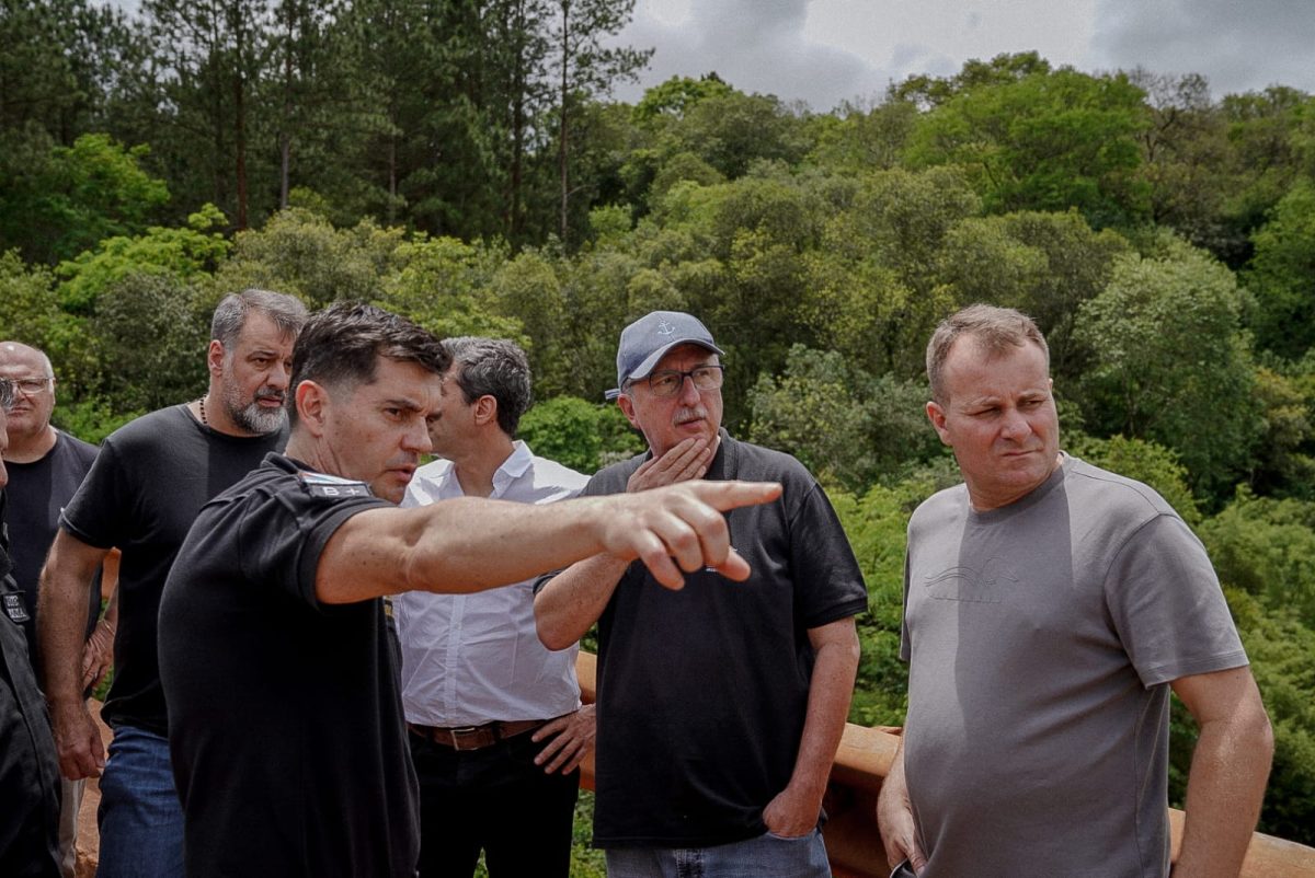 Tragedia en Campo Viera: Passalacqua encabezó los operativos de asistencia 2 4 - Tragedia en Campo Viera Passalacqua encabezo los operativos de asistencia 10 - 3