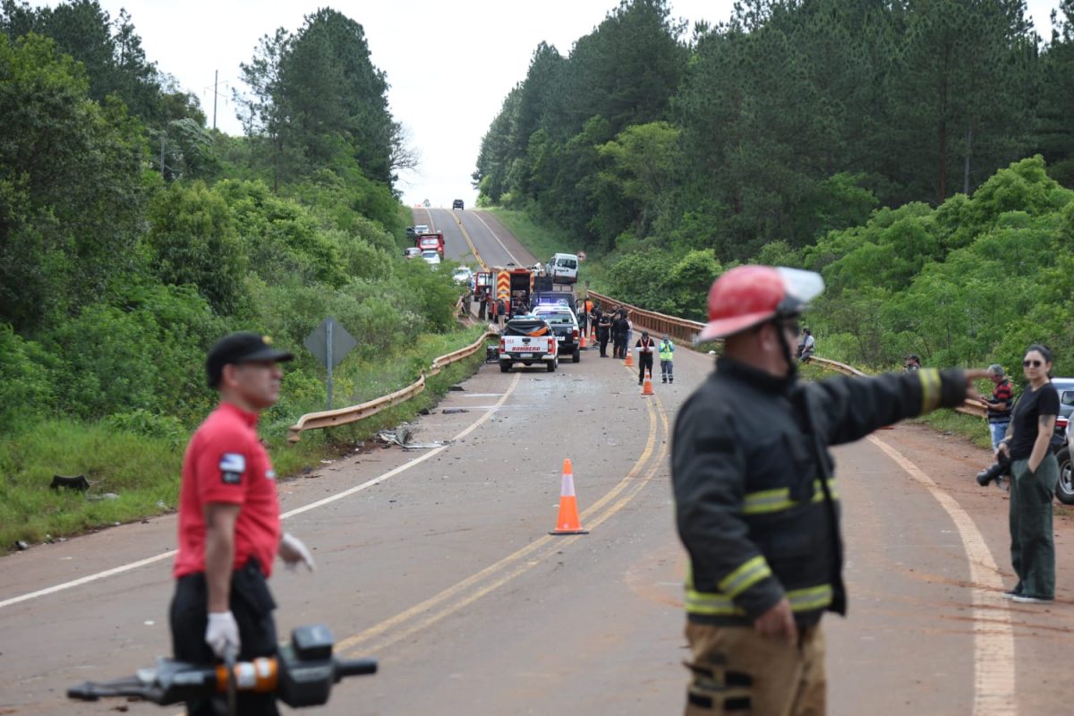 Tragedia en Campo Viera: Passalacqua encabezó los operativos de asistencia 4 8 - Tragedia en Campo Viera Passalacqua encabezo los operativos de asistencia 11 - 7