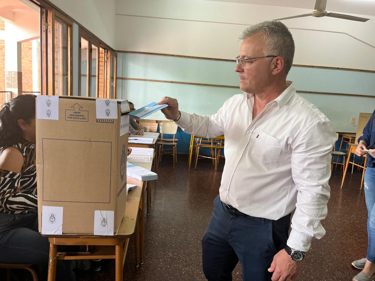 Votó Carlos Koth en Puerto Rico: “Es una fiesta de la democracia” 5 10 - Voto Carlos Koth en Puerto Rico Es una fiesta de la democracia 1 - 9
