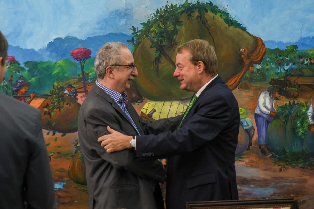El Embajador alemán visitó Posadas y reconoció el "gesto extraordinario" de Misiones a la inmigración 1 2 - WhatsApp Image 2025 10 09 at 14.15.14 1 - 1